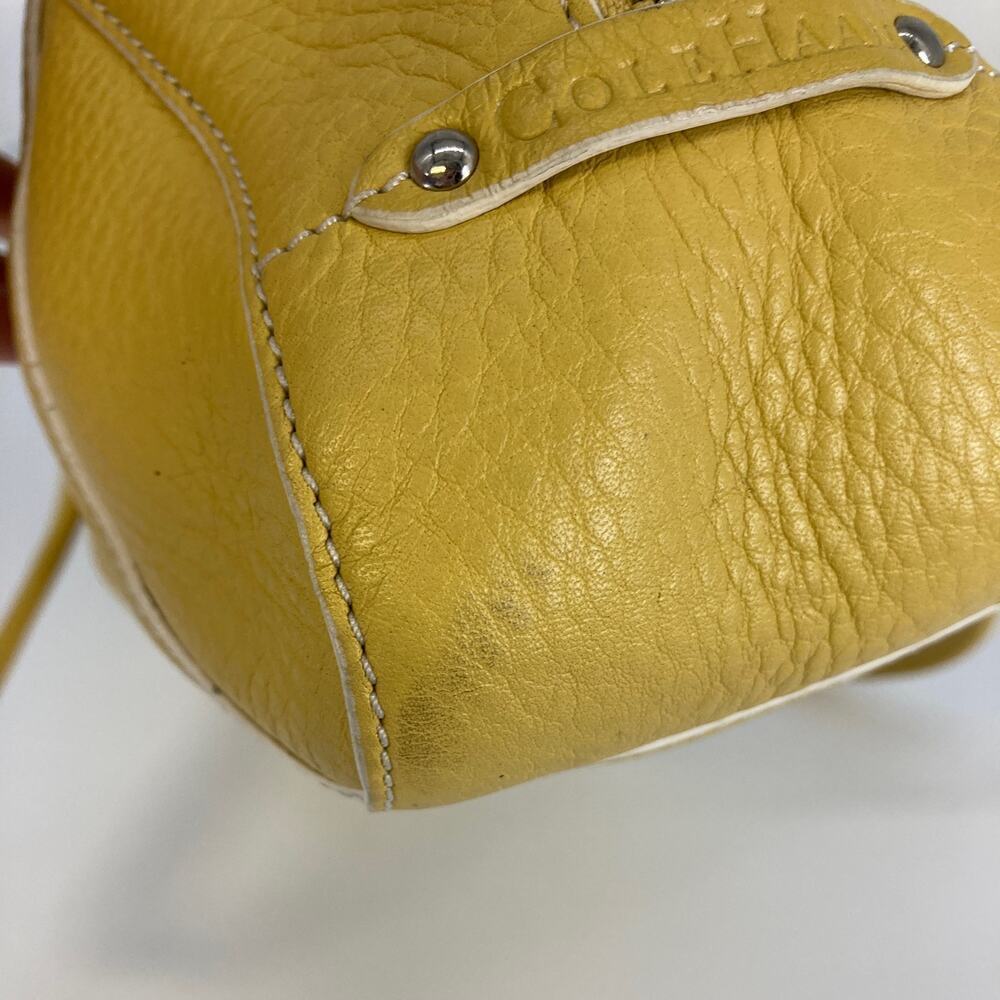 COLE HANN (MEDIUM) YELLOW PEBBLED LEATHER SHOULDER BAG ASIS - Picture 6 of 15